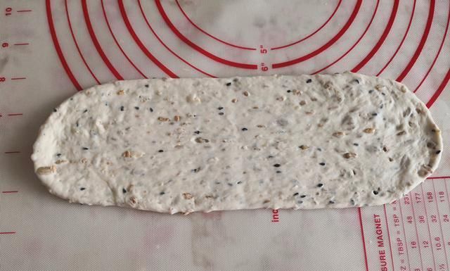 这个面包不一般,好多食材在其中,口口有惊喜,越嚼越香,吃不够