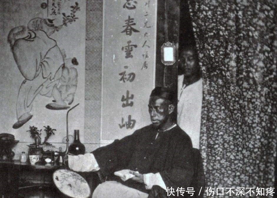 老照片|清朝老照片:图二是一品诰命夫人,图四是脚踏两条船的渔夫