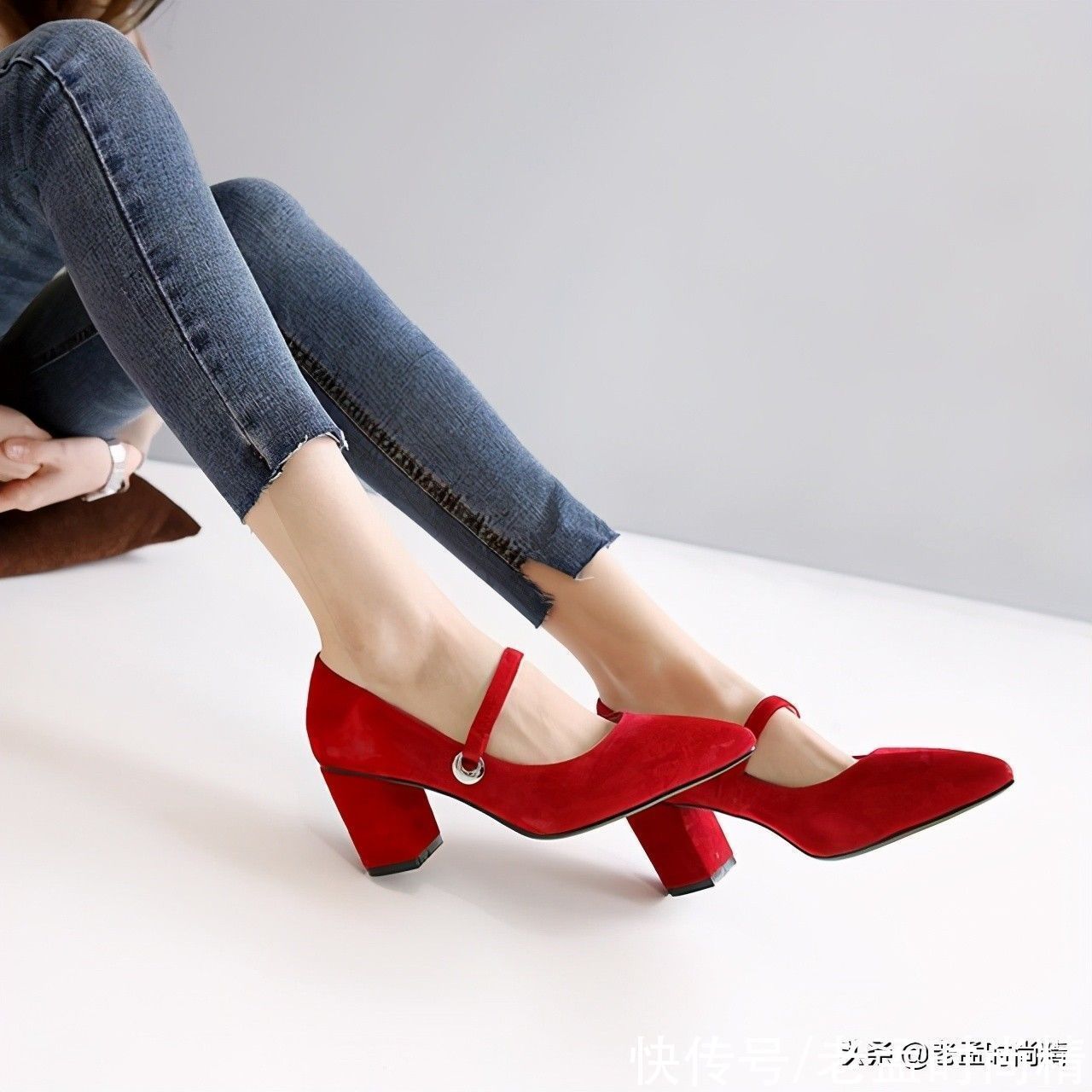 单鞋 热情如火的红色单鞋,永显青春活力,挑一款向青春宣誓的吧