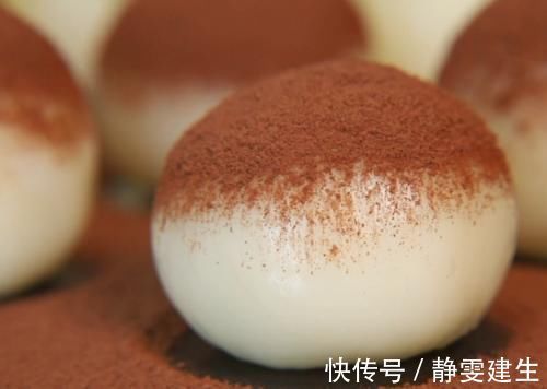 面包|它是我做过最简单的糕点，不用发面，不用烤箱，比蛋糕面包还好吃