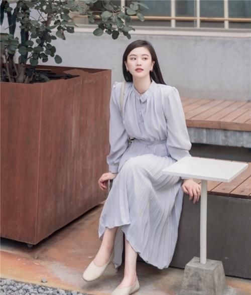 百搭 一个女人爱不爱“打扮”,看她的发型和鞋子就知道了,差别太大