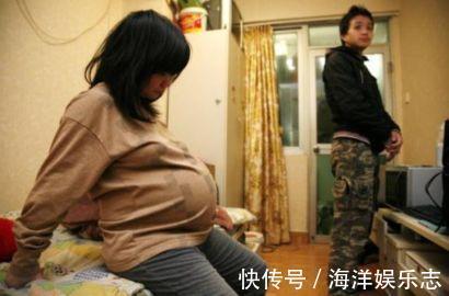 二胎|头胎双胞胎女儿,二胎又生下三胞胎,得知性别后,婆婆神色慌张