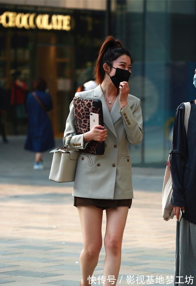 搭配 气质出众的包臀裙搭配技巧,兼顾美感与舒适度,非常实用!