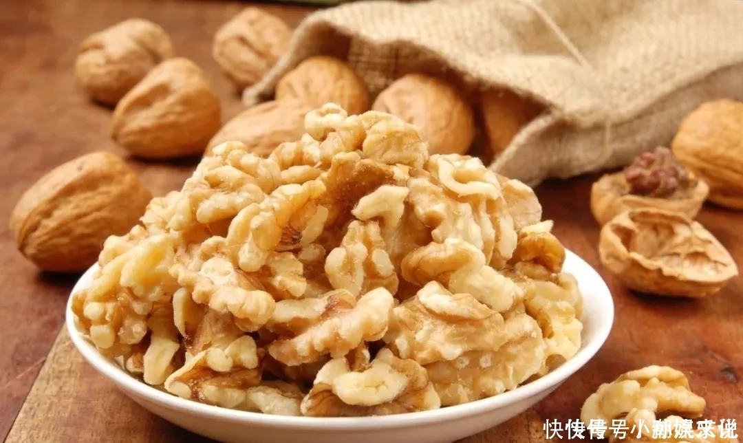 菊花茶|经常晚上睡不着、半夜容易醒，这10种食物可以帮助你改善睡眠