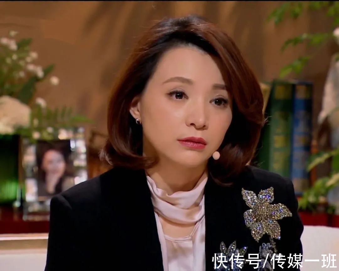 朗读者|《朗读者》时隔三年，重磅回归！董卿状态在线，共情能力极强