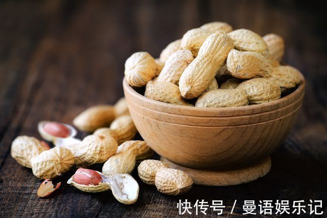 维生素e|花生是“长寿果”还是“催命符”?医生提醒:这类人建议少碰花生