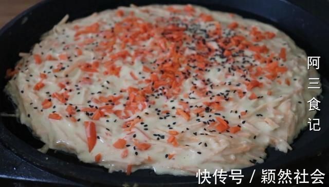 红薯里加3个鸡蛋,实在太香了,给肉都不换,每次上桌瞬间抢光