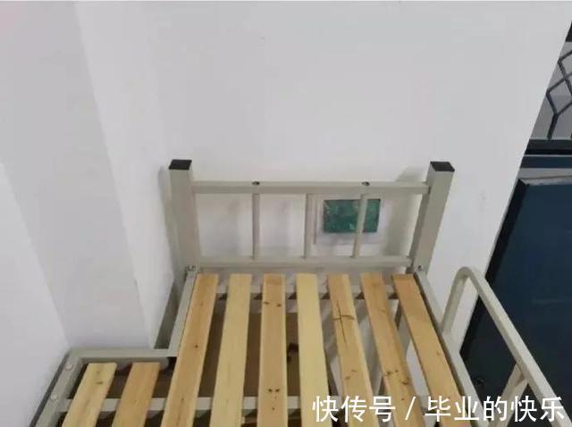 |搞笑图集:你们公司中秋发了啥?网友:发了个通知,说不放假