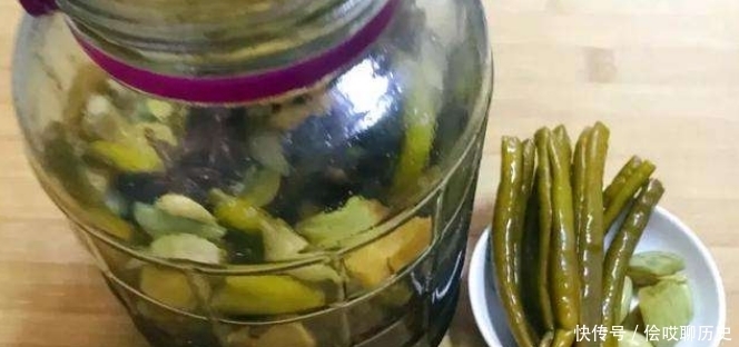 腌辣椒,直接加盐腌就错了!没做这一步,辣椒不脆不香不辣,还容易坏!