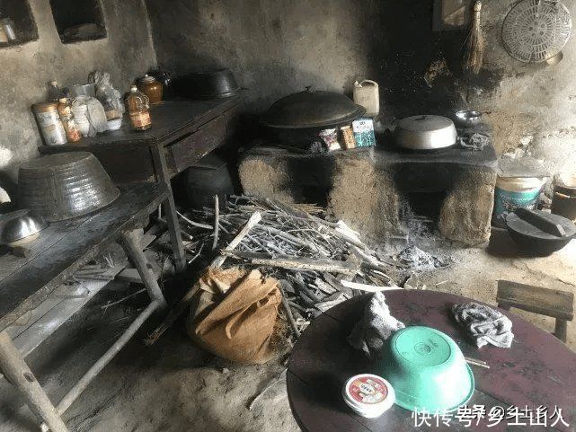 四条腿&“家有五物不外借,借后招灾又惹祸”,啥意思?指的是哪五样?