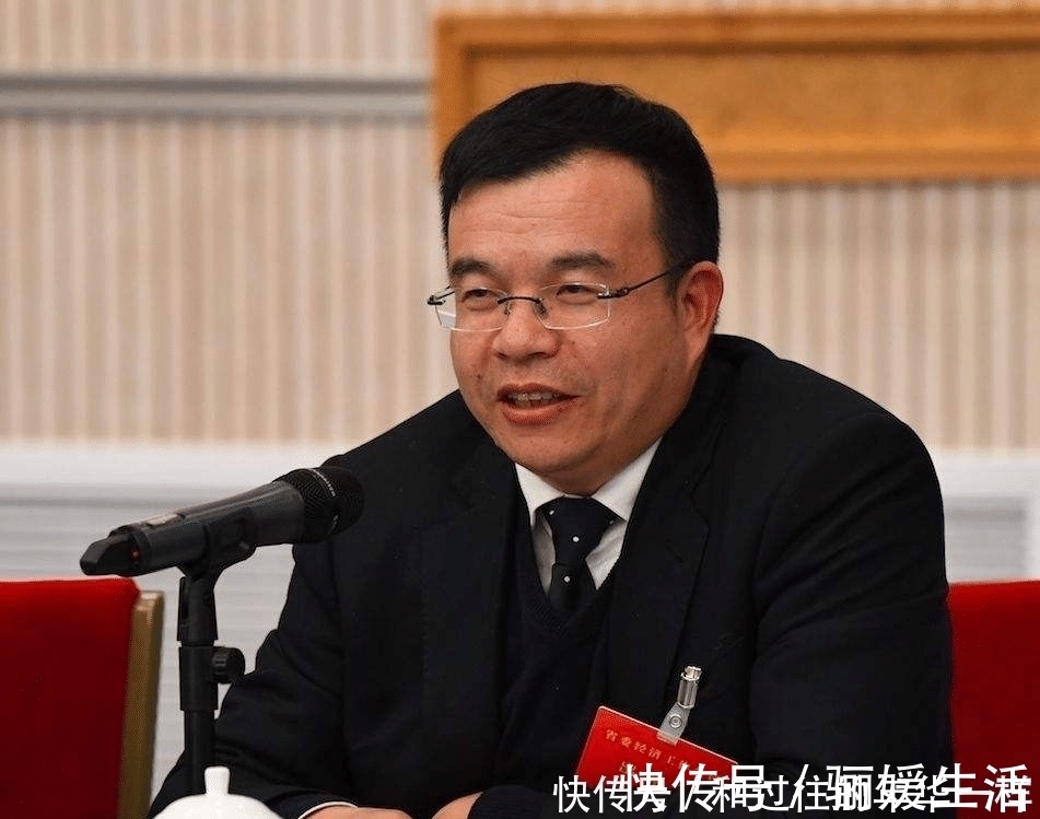 录像机|夫妻俩果断卖掉名下5套房产，拿到钱去创业，而如今身价超百亿