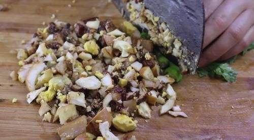 面粉|面粉不再蒸馒头了,教你1个秘制做法,出锅比吃肉还过瘾