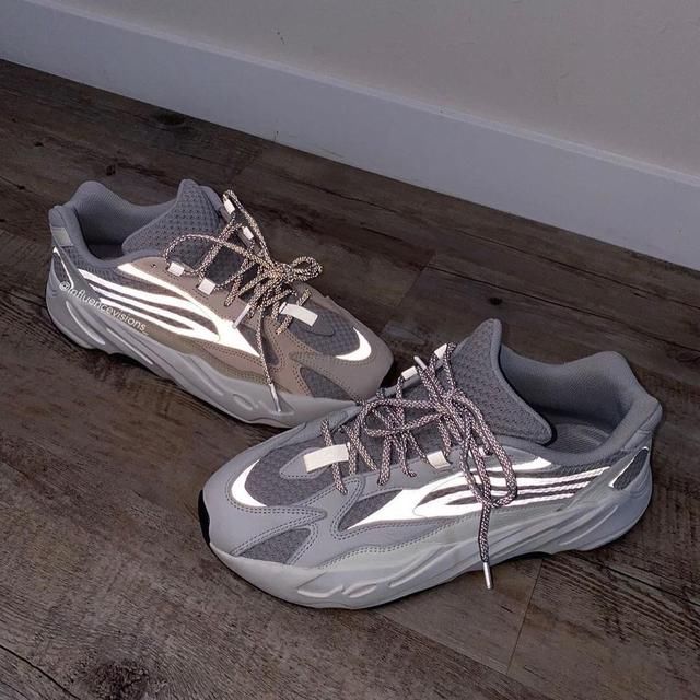 买到省几千!奶油Yeezy 700 V2拼手速预约马上开启