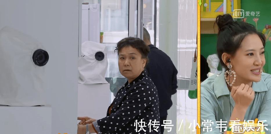 婆媳|秦子越让亲妈给婆婆做韭菜盒子，蹲着给婆婆穿鞋，曝婆媳相处之道