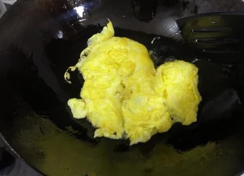 需要的食材，感觉吃饭可香了，往锅里一倒，保准你两天不吃就喊馋