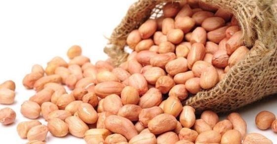 慢性腹痛|常吃花生对身体好处多,专家提醒:有5类人最好别碰花生!