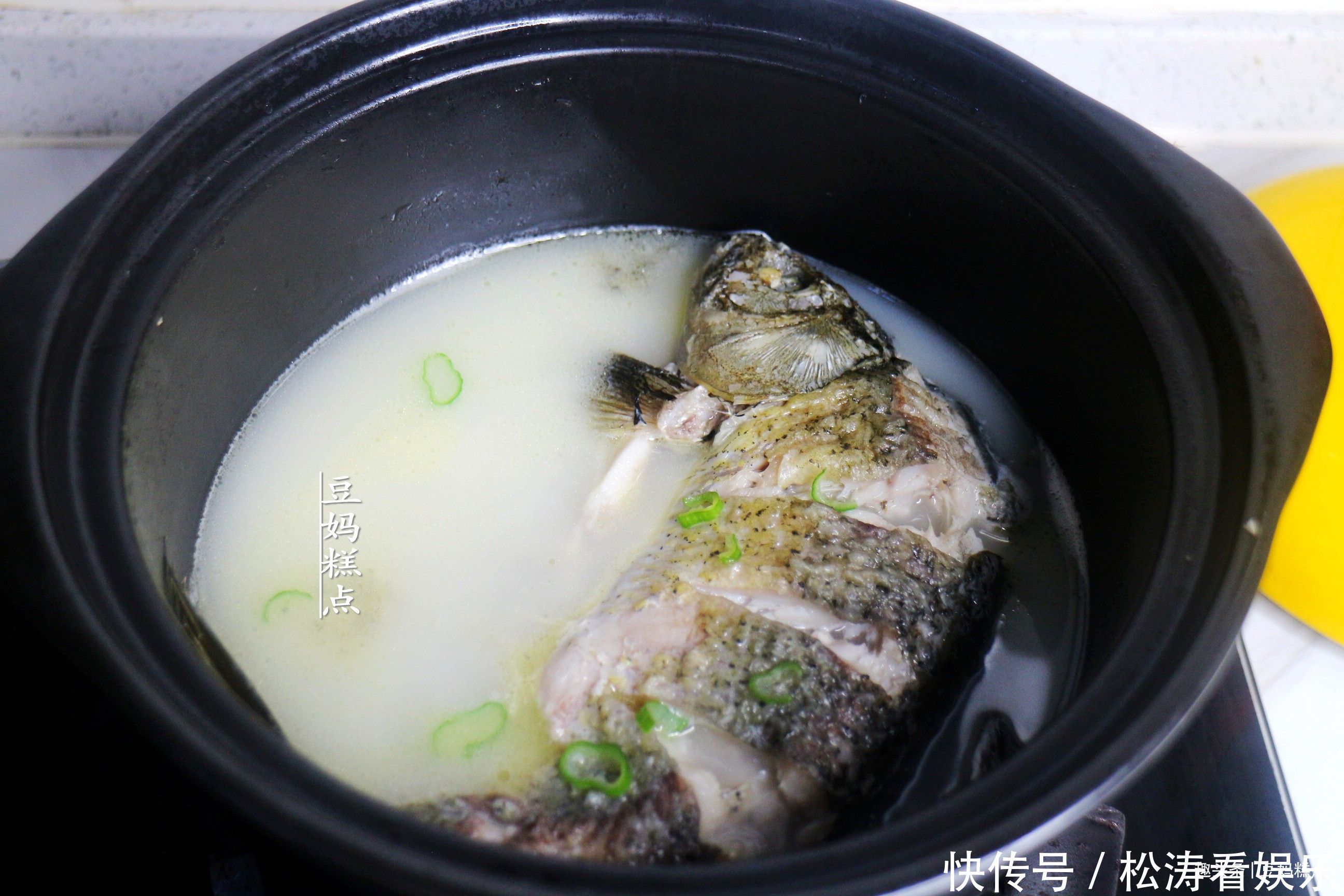 营养|鲫鱼汤的正确做法,记住3点,汤鲜味美,营养丰富