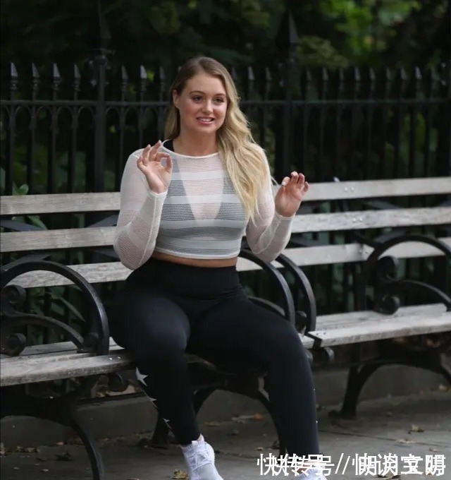 健身|劳伦斯户外健身,黑白配紧身穿搭,尽显运动时尚美