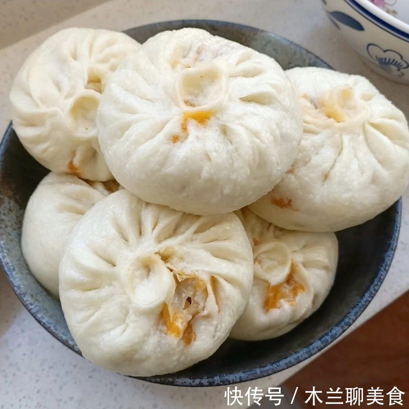 试试我这个方法,让你家的包子,又白又蓬松,又鲜香又好吃