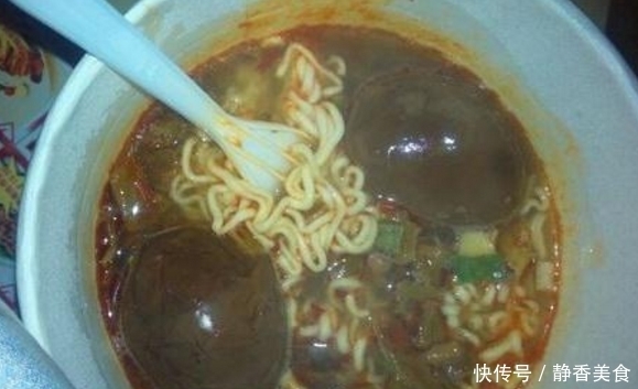 泡面的味道|什么是泡面搭档?最配的不是火腿肠,也不是卤蛋,而是不起眼的它