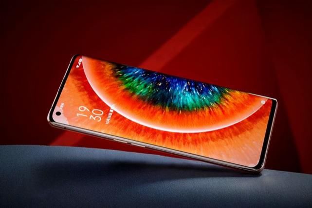 拿到|很委屈！使用最好屏幕的OPPO旗舰，却拿到一个超低分