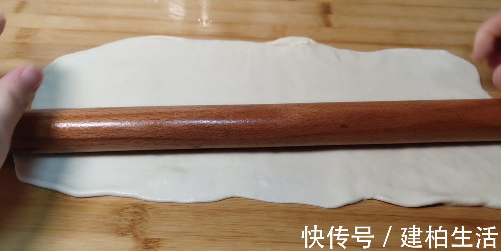 如何让烙饼变得柔软和层次分明教你三个秘密,外表温柔,没有失败