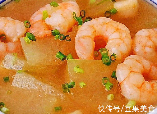 老少皆宜的冬瓜虾仁汤，香软咸鲜，味美可口