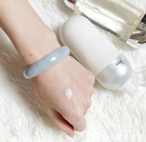 皮肤状态|皮肤状态真心影响颜值!这几款水乳一定要用起来,颜值回春不是梦