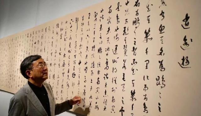 文化苦旅$当年红极一时的余秋雨,为何跌落“神坛”?梁宏达:此人极其虚伪