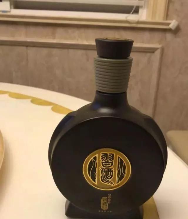 茅台|男人工资三千别喝贵酒!这些白酒口感纯正,不输给茅台