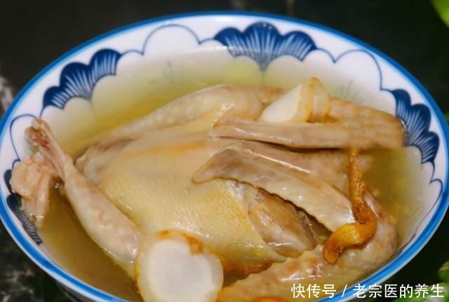 冬天,我常给家人煲这道鸽子汤,健脾润燥又温润,天越冷越要喝!