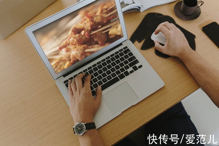 监控|用一只自动移动鼠标，就能拿回打工人的「厕所自由」？