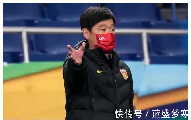 头球|中国队丢球前!3名球员愣在原地,轻松头球破门,比训练还要轻松!