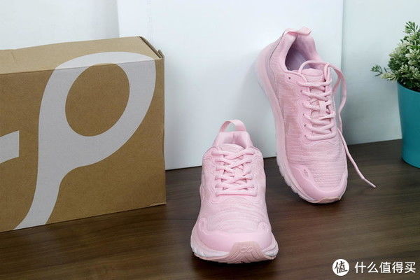 笔点酷玩 篇三百七十四：弹软透气，排汗防滑——咕咚10K悦弹跑鞋体验