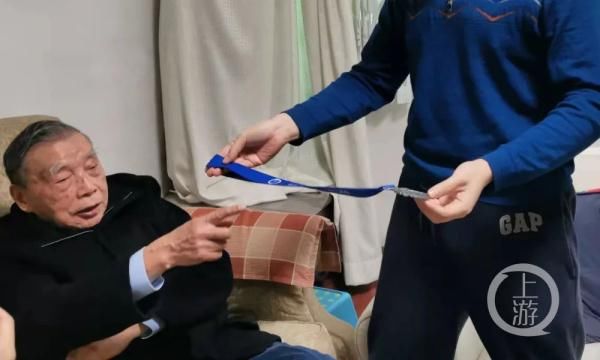 外孙|89岁外公训练90后自闭症外孙：31年只为让他融入社会