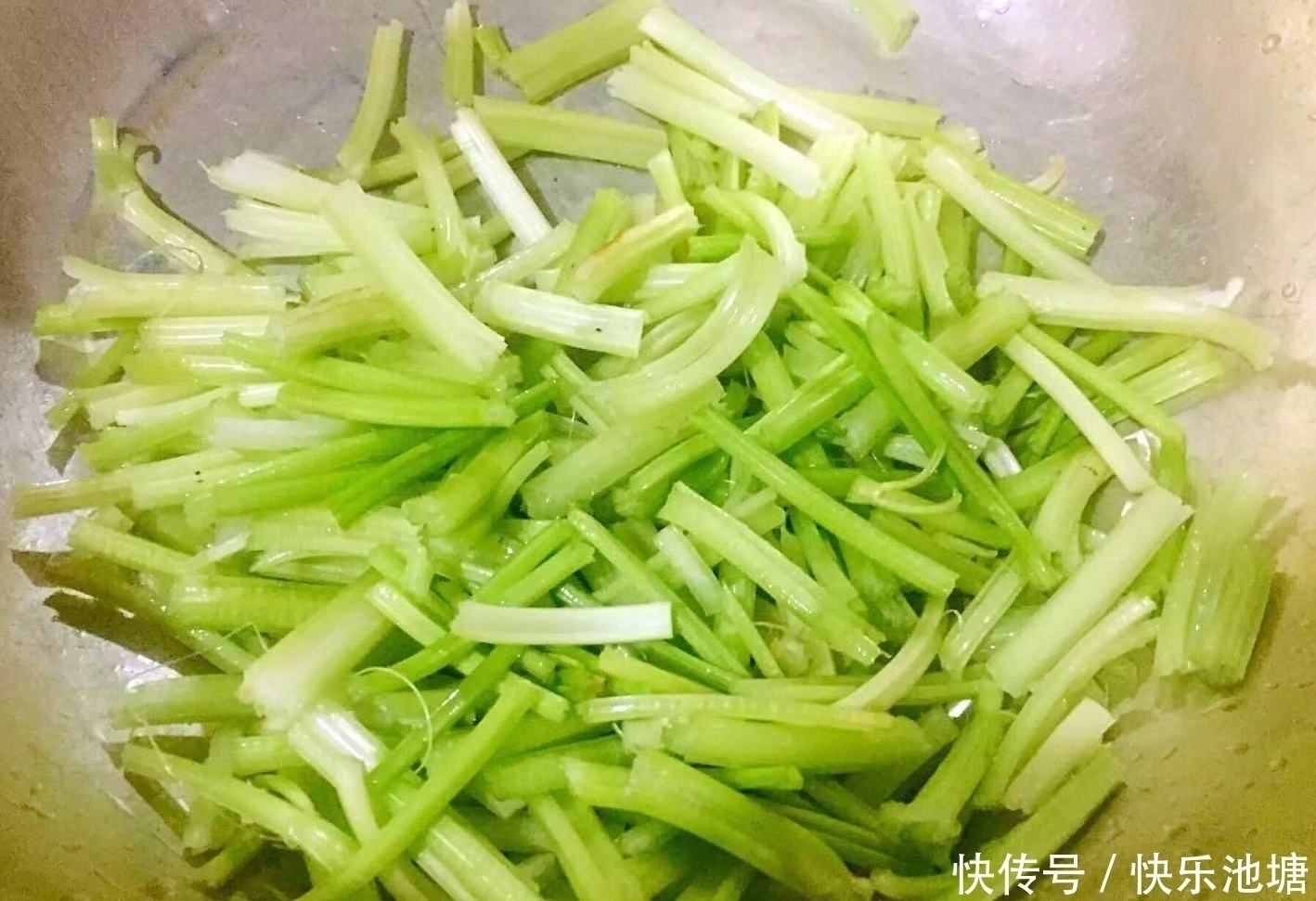 化学物质|芹菜和此物是天生的敌人,不能一起食用,现在知道还来得及