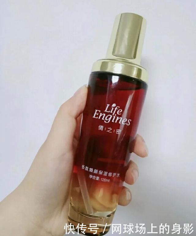 红血丝|国货水乳不行是百雀羚不香,还是薇诺娜不够贵外国人抢着要!