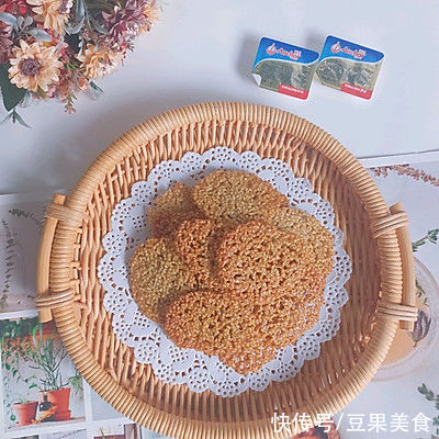 白芝麻|#一口新年味，全家享佳味#蕾丝瓦片