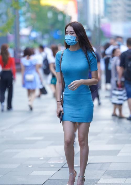 高跟鞋|穿时尚裙装出行，舒适好看，留下的都是优雅的足迹