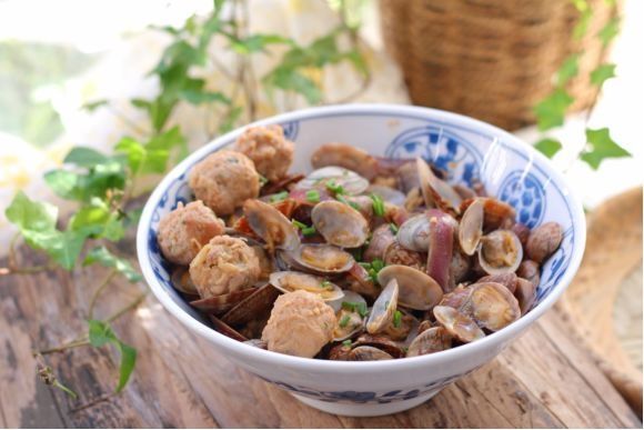 这是一道鲜美的下饭菜，营养丰富，鲜美又不油腻