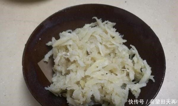 他叫“天然泻药”,每三到五吃一点,改善肠道功能,帮助排便