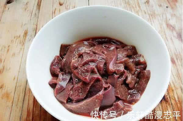 猪肝片|三伏天出汗多,这汤多给家人喝,营养美味,清热消暑,别不懂喝