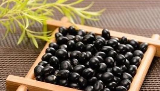 常吃|黑豆加1物,男性坚持吃,腰不酸腿不软,女性常吃延缓衰老速度!