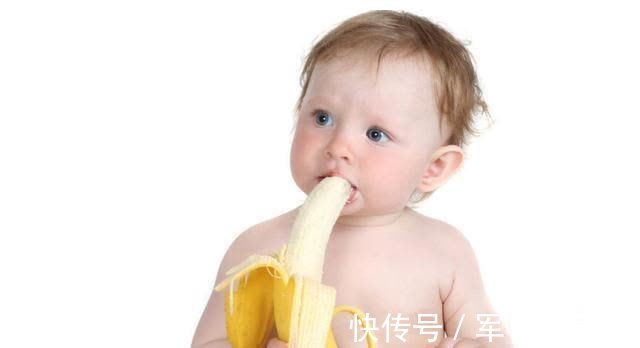 大便|宝宝的便便呈这种状态,说明他平时都没吃饱,妈妈可别饿坏宝宝