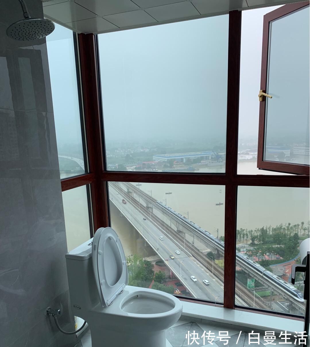 屋主|花了四个月终于完工,普通的装修,餐厅设卡座很实用,太聪明了