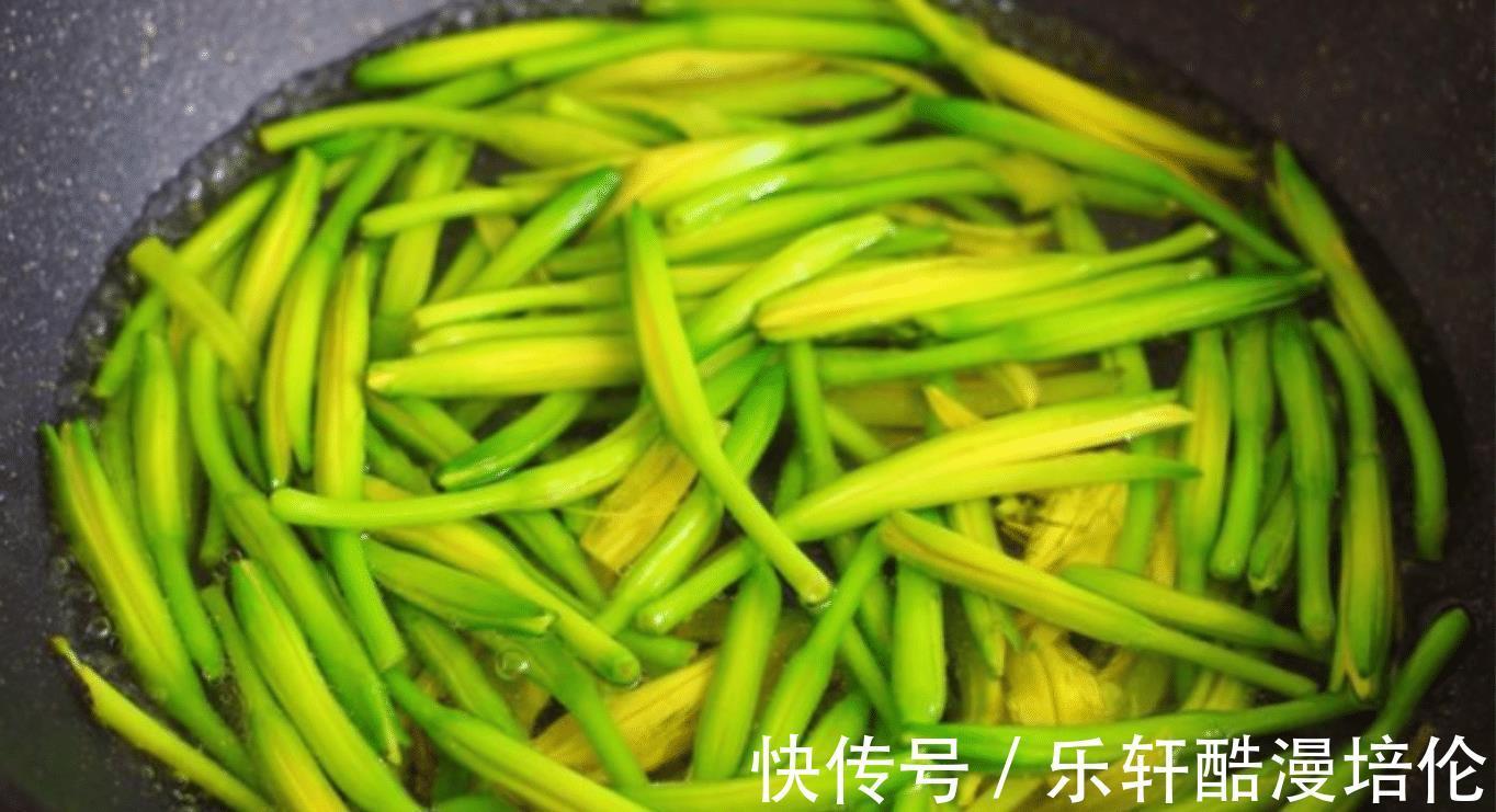 黑木耳|失眠最怕吃“这道菜”，每周吃2次，养心安神，失眠也好了！