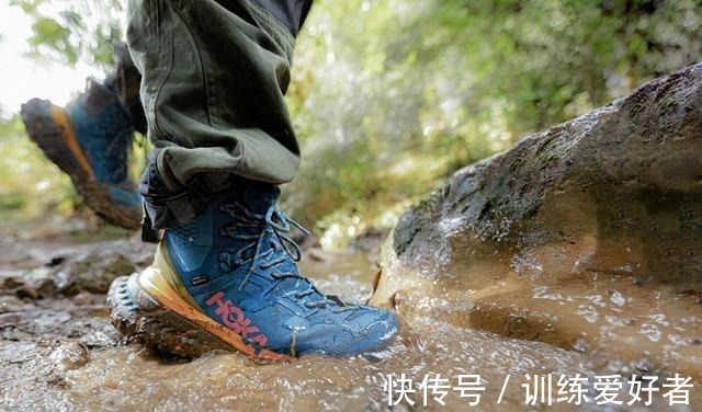 gtx 真不是因为「翘臀」才心动!跋涉两千多公里!只为早点穿上这鞋!