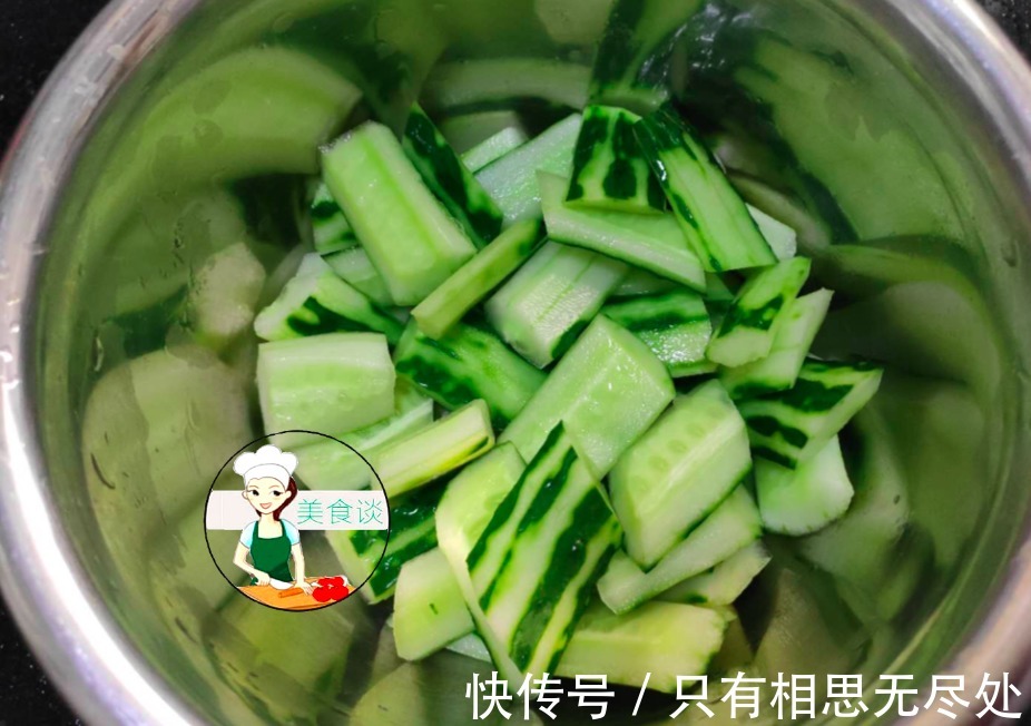 炒牛肉此做法,鲜香嫩滑,清脆爽口,比吃红烧肉强多了,简单营养