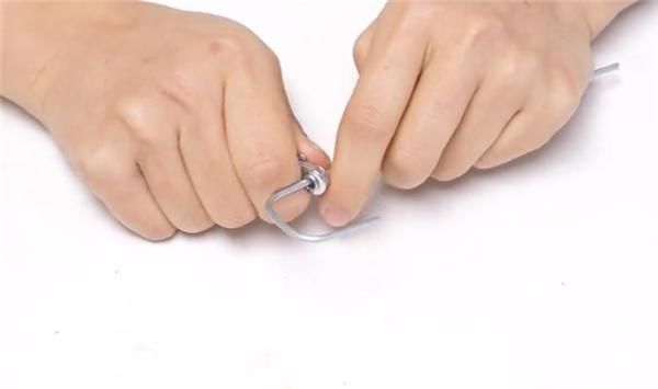 家里有指甲刀的要留意,上面还有6个隐藏功能,我也是才知道