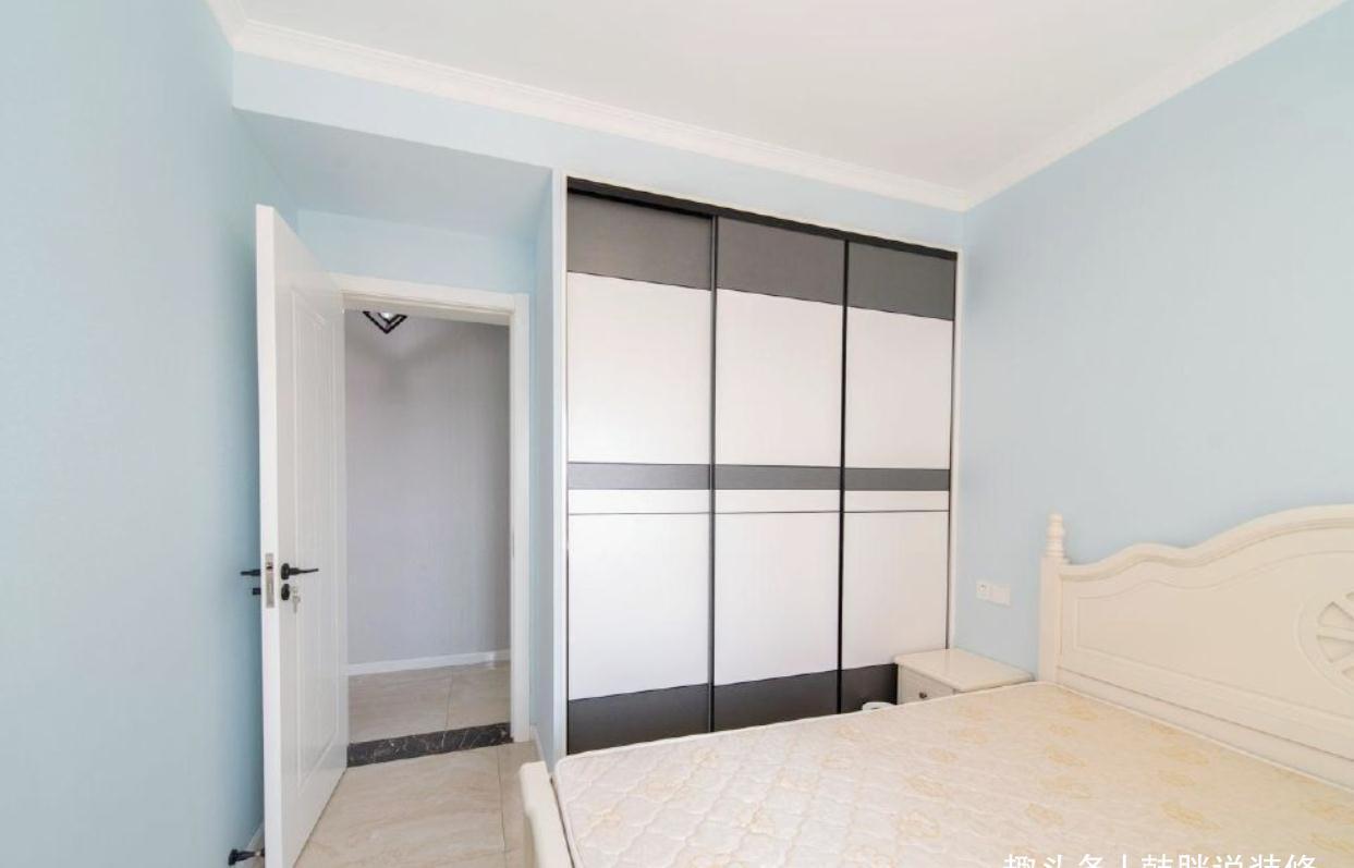 衣柜|128㎡四居室，主卫走廊装满衣柜，秒变步入式衣帽间，仪式感满满